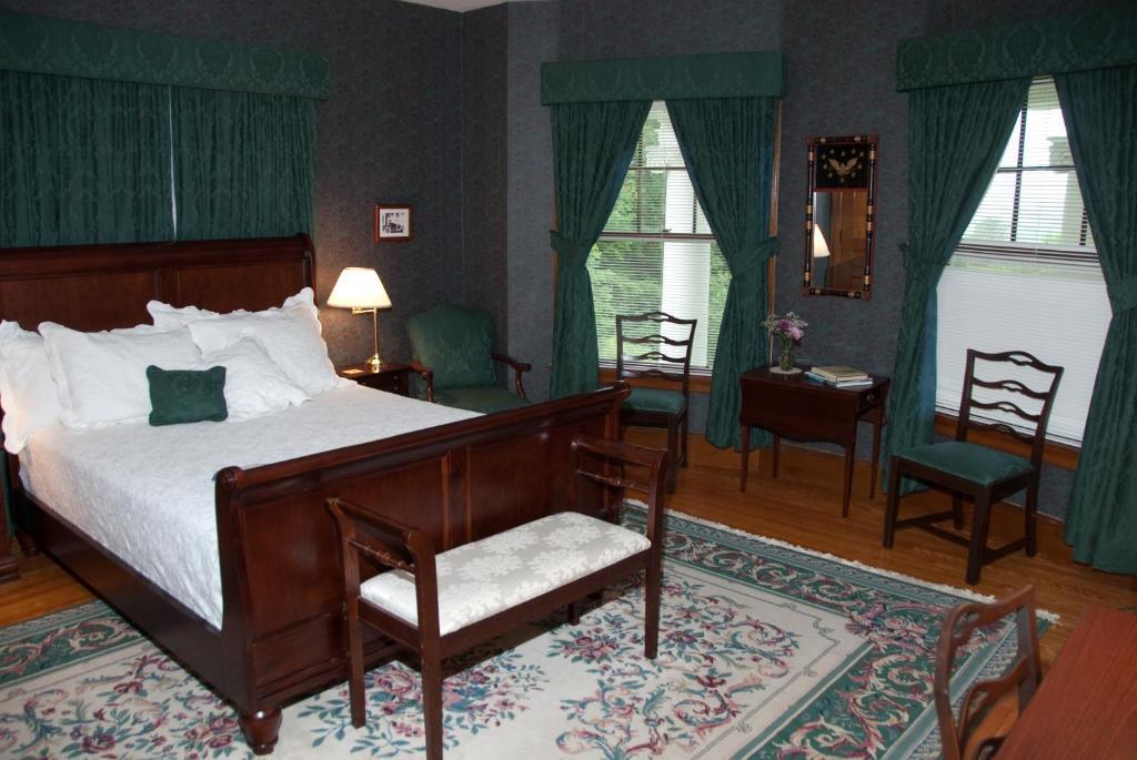 Governor'S House In Hyde Park Bed & Breakfast Room photo